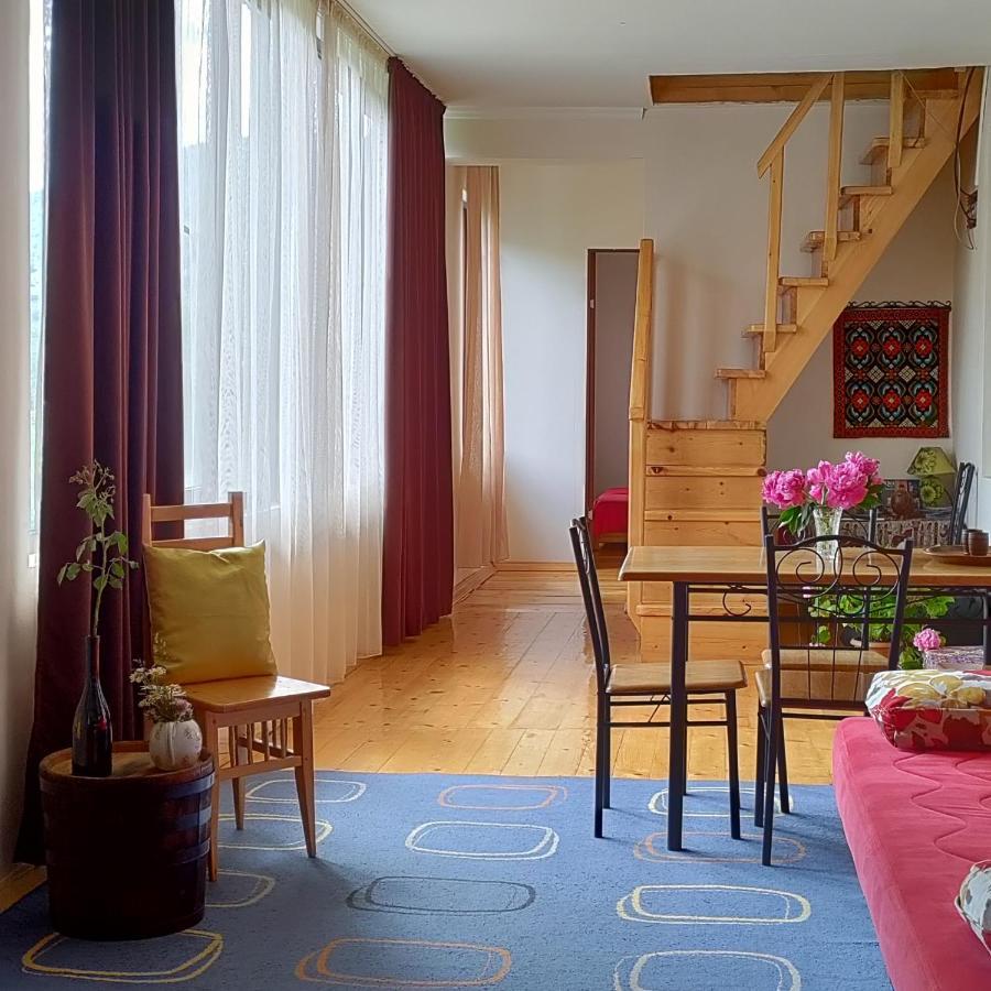 Village House Mestia Bagian luar foto