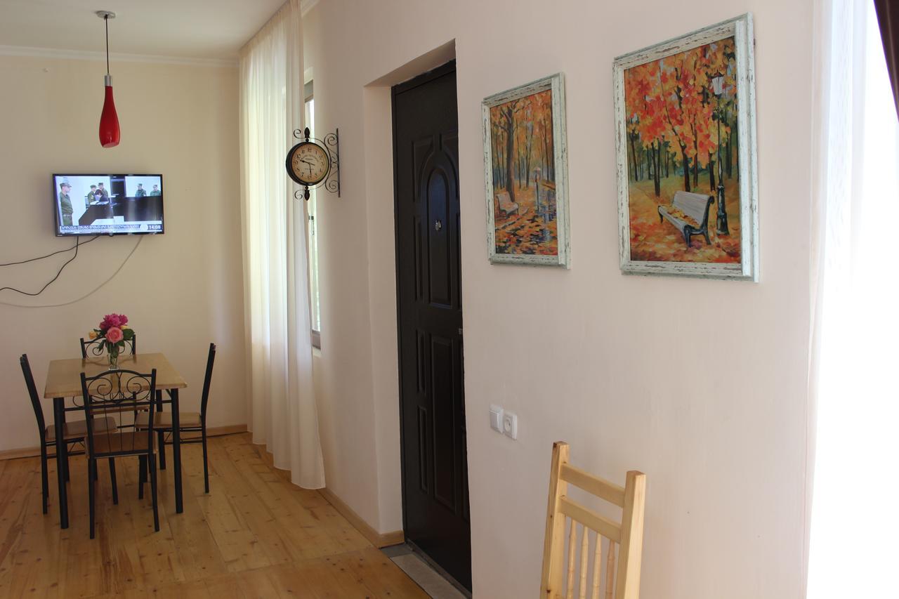 Village House Mestia Bagian luar foto
